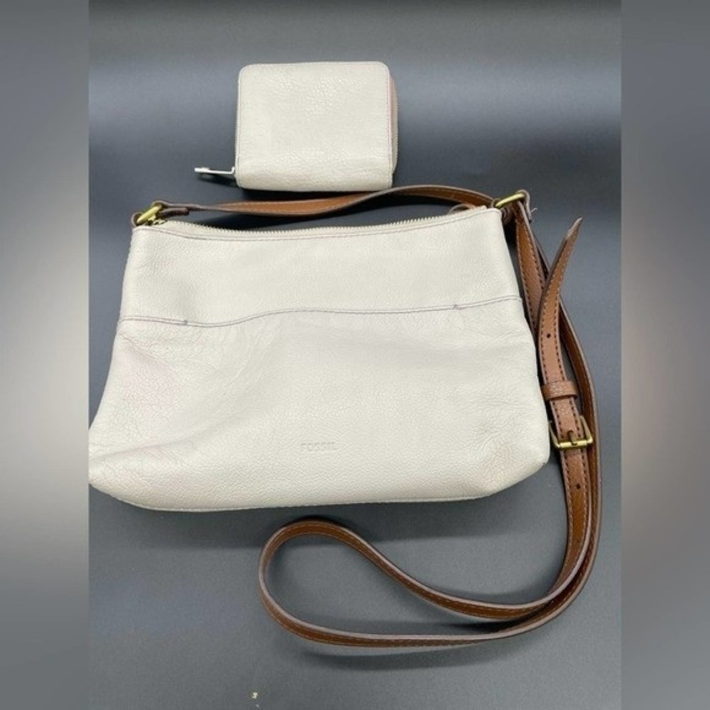 Fossil leather flap crossbody with wallet handbag tan
